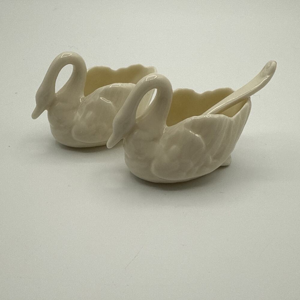 Vintage Lenox Ivory Porcelain Swan Salt Cellars Open Salts Set of 2 With Spoon - Picture 7 of 7